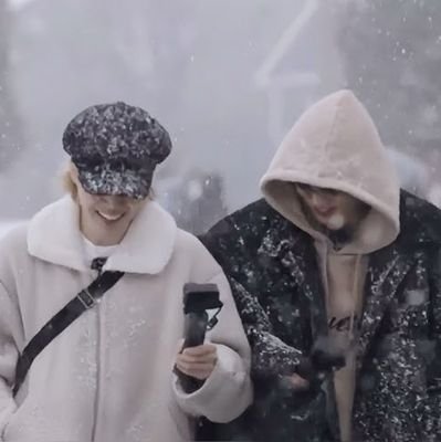 minggukholic's profile picture. reading account 🙂‍↕️