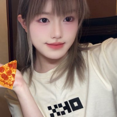 sova_okx's profile picture. 👩‍🍳 正在做饭 26y/o