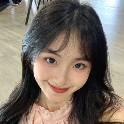 Aria985999's profile picture. Soft heart, bright soul ✨ | Lover of moonlight & quiet nights 🌙 | Sharing little joys, one tweet at a time 🌷