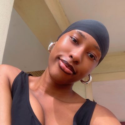 | Just a favoured girl trying to figure out how the world works | Baby lawyer | 5'8.11 model | I create art and I take commissions.
