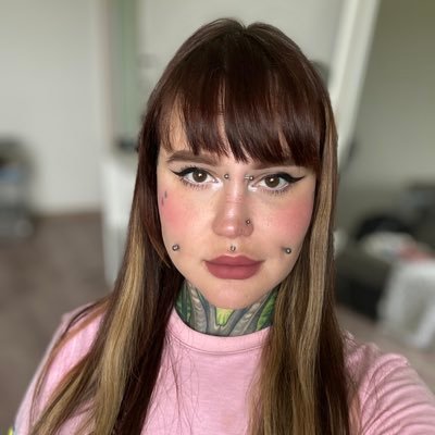 •Hey I'm Nerwen, official SG model and video creator•🍓
