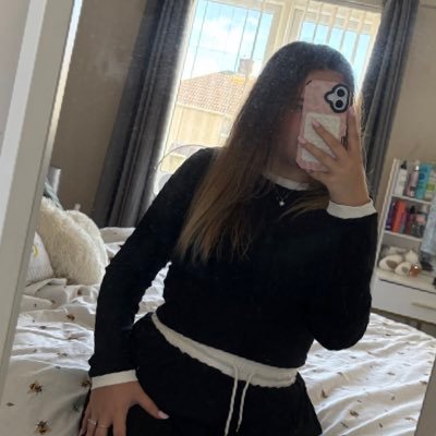 katie89009's profile picture. 