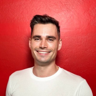 FelixHMohr's profile picture. Entrepreneur | Investor | Personal Branding
Writing about startups, branding & growth
Helping founders build & scale smarter