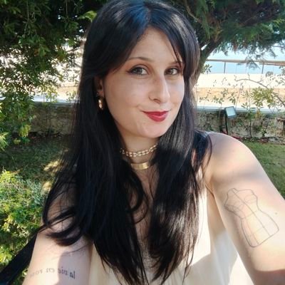 jurista-não-praticante e designer-de-moda-ish, basicamente a elle woods ao contrário