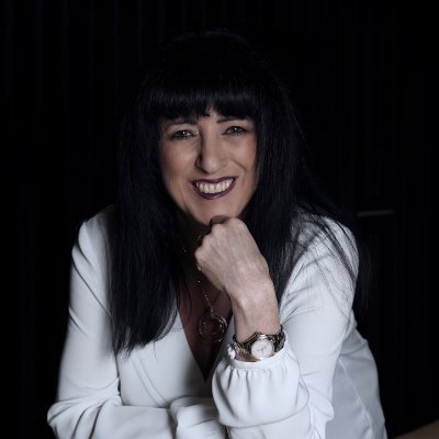 Crime thriller author, entrepreneur, businesswoman, broadcaster, linguist, motivational speaker Rep by @Midaspr
