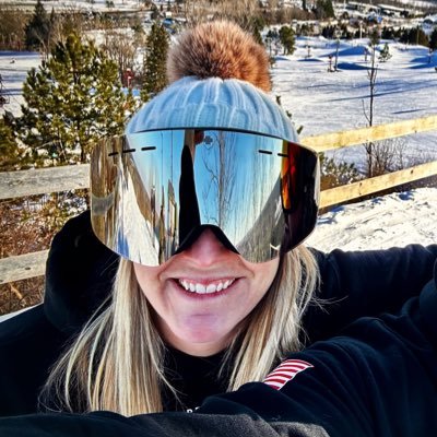 KRISTENW00DS's profile picture. Fiction through a theological lens | rom-com girlie crying over grace