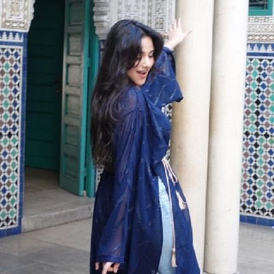 manar_Ahmed123's profile picture. Mon pays, même s'il est mon voisin, m'est cher, et ma famille, même si elle m'en veut, est honorable.