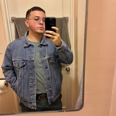 dejuchiha's profile picture. 209 | 25