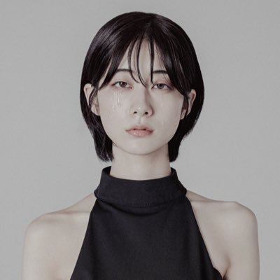 @ExWHYZ_official イクスワイズ のメンバー。初ソロ写真集『life』発売中!ライブチケット▶︎https://t.co/z05zOChsRE月一散歩コラム▶︎ #ぶらみきな 🐈⬛🐈⬛🐈⬛