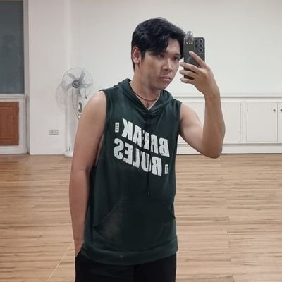 offewtrades's profile picture. 24 | UPD ME | UP Rep | PSME-UPSU | UP AstroSoc