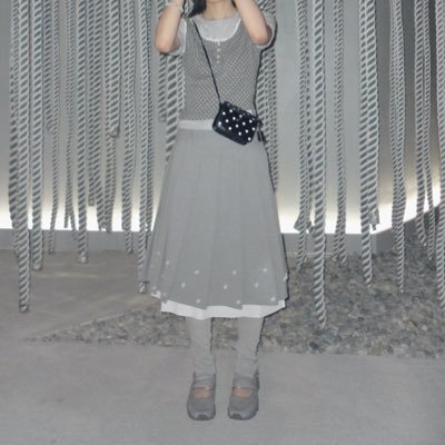 lily_white_k's profile picture. 無彩色 / @tieme_tokyo 儚いブランドさんで働いてます໒꒱
