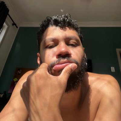 jojotave's profile picture. i’m back back back back back again