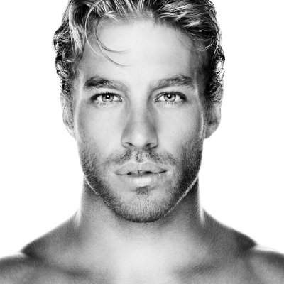 EmanvWolf's profile picture. She reminded me of crisp spring mornings and sticky melted honey on toast. Both of which, I found utterly irresistible.