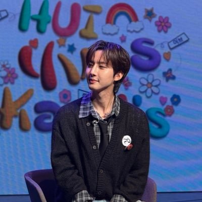 펜타곤이 유니버스를, 유니버스가 펜타곤을 평생토록 옆에서 지켜줘요. 우리☺️ ✨✨✨✨✨✨✨✨#에스테야