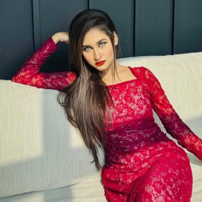 rafatulfariha21's profile picture. Fan of ARMAAN MALIK since 2016 🧡🦋 NSU`er 🧡🦋 Instagram : rafatul.fariha https://t.co/dbIJtTXqLU