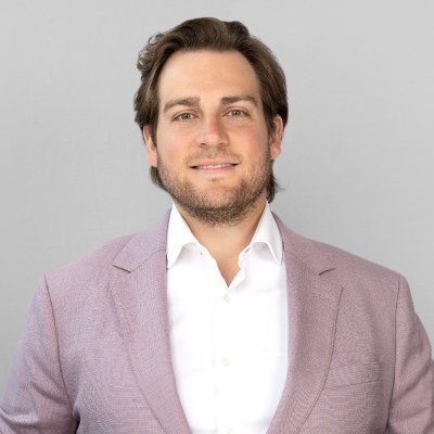 Over 8 years of sales experience in the life sciences space. At @veevasystems (QuickVault), formerly at @enzymecorp (acquired) & @greenlightguru.