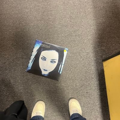 jpaanira212's profile picture. 