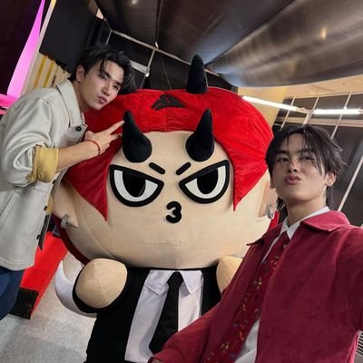 wi_wipalai's profile picture. εїз꒰ #PerthSanta #เพิร์ธแซนต้า #DOMIIA꒱◞✿ෆ⃛
  . ✿.❣︎ PSD Family₊˚ʚෆ⃛ 🤍🖤