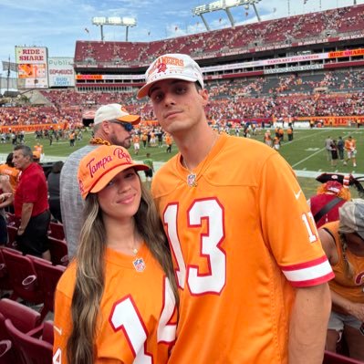 Knowerofallball's profile picture. 