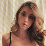 marwaKamel_202's profile picture. 