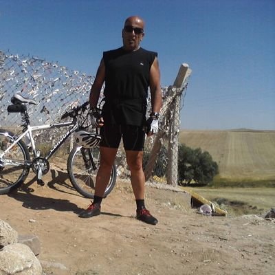 Denis6400265565's profile picture. 