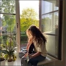 v2youzeflu92157's profile picture. 