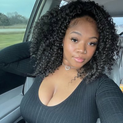 Ashleyslayton08's profile picture. 