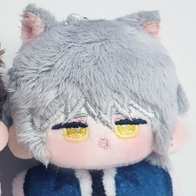 장르솜(+자캐솜). 성인.
문의는 폰디/윗치폼으로만 받습니다 (디엠으로 문의X 차단)