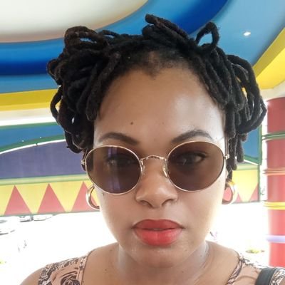 A mother, a wife, a food scientist and a biker. Nina on my Dms you will talk alone