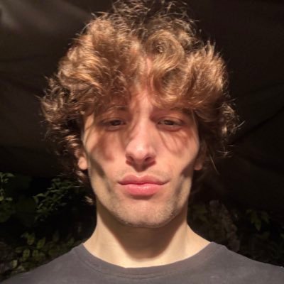 astronomy student, british-palestinian. views my own.