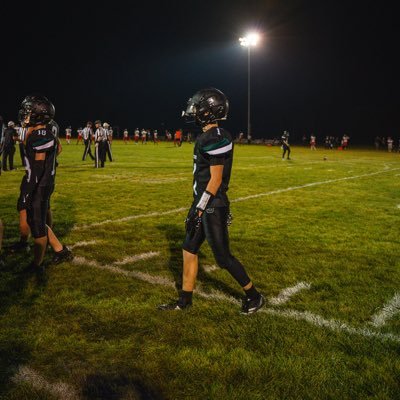 C/O 2028 | 5’9 160 | DB/WR | 3.4 GPA | 275 deadlift | 235 squat | 4.7 40 | Student-athlete @ spectrum highschool #1 | B honor roll | Multi-sport athlete |