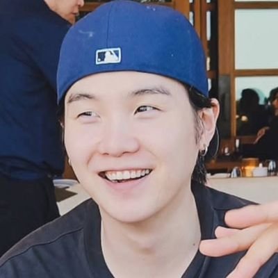 bts_suga25684's profile picture. 