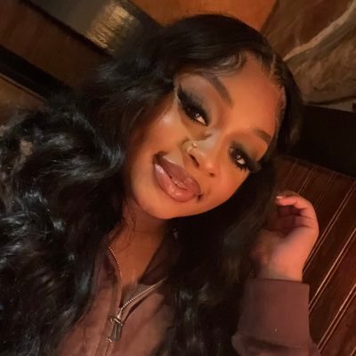 ayeeitzjayyyy's profile picture. mind your business when it comes to this page 🤣