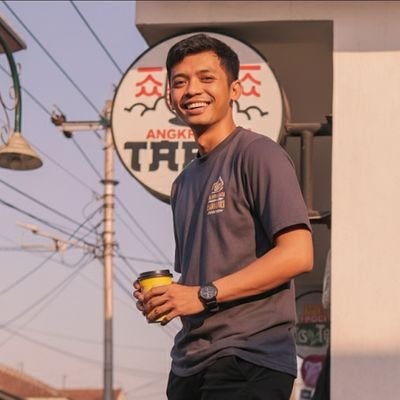 ꦲꦼꦯ꧀ꦑꦯꦸꦭꦶꦯ꧀ꦡꦶꦲꦺꦴ
urip kui ora kudu rame,sing penting ati tetep seneng