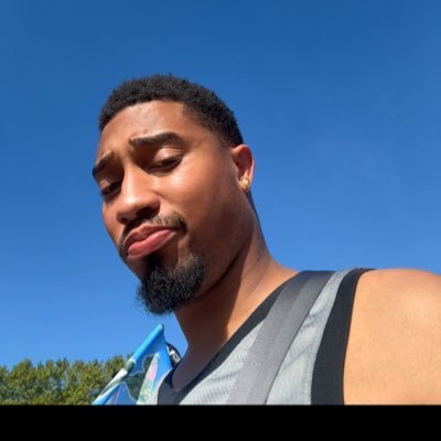 ladoou94's profile picture. 