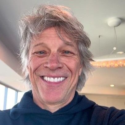 DavidAd665's profile picture. Love each other because tomorrow is not promised 🖥️💿🕺
