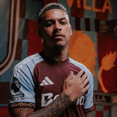 rogersmoons's profile picture. |21| 🇵🇱| aston villa supporter 💜💙 UTV!!