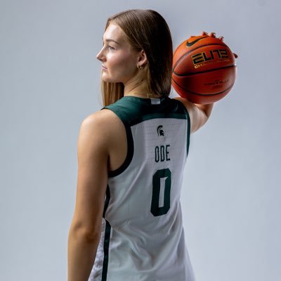Michigan State Women’s 🏀 / 6’0” Guard / Broad College of Business / Owner & Trainer at OHH Basketball https://t.co/ZrwrJZYH9o