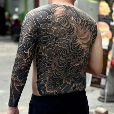 vietszn's profile picture. dumb