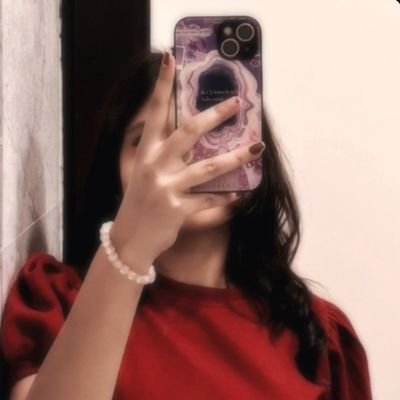 ishikasingh011's profile picture. I love crypto