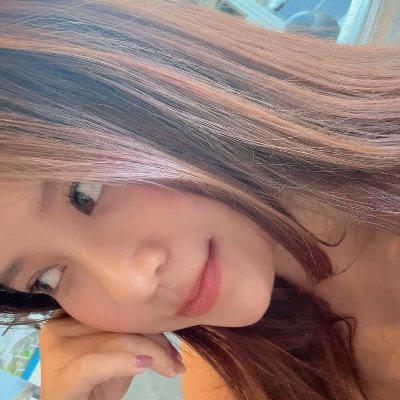 arriellyy's profile picture. be kind.