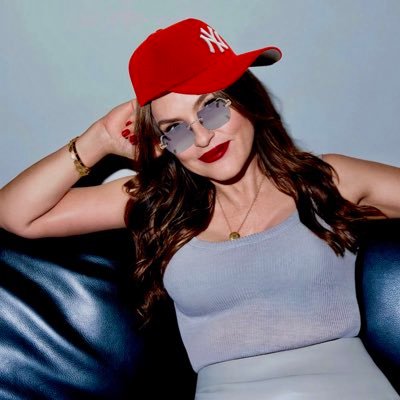 benslurrsho3's profile picture. gravely unserious. still.