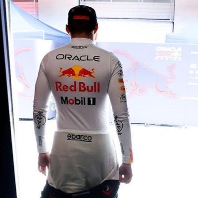 ‘92, she/her, gay. delulu for #5 🏎️🏁 ✩✩✩✩ MV33+FC43, vamos franco!