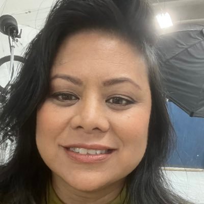 Kassy_Bo's profile picture. Bilingual/Bicultural American Woman  who has moved a lot, traveled a lot, and is now settling in on her true passion(s): singing, acting, dancing and blogging.