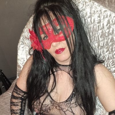 Genuine amateur milf. Seller of custom content and underwear.All my video clips can be seen in full on my admireme page. No PPV.