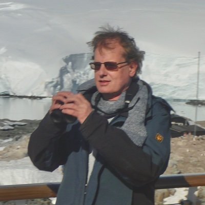 Physician/MD/PhD
Traveling/Evolutionary biology/Vaccines