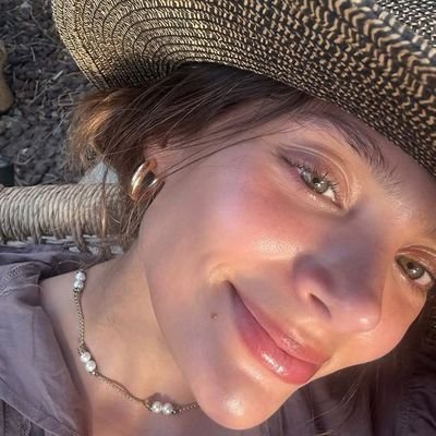 ayaranattha's profile picture. just breathe;