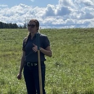 OMAFA's Forage and Grazing Specialist. Tweets are my own.