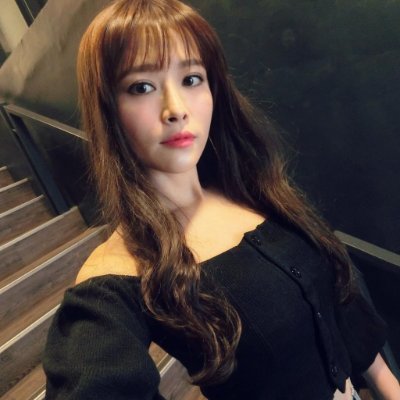 I currently live in the USA. I am 32 years old, I need true relationship and friendship 💕💖
