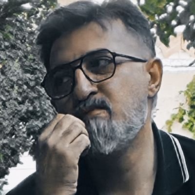 روزنامهنگار مستقل. کارشناس ارتباطات. مدیرسابق روابط عمومی علاقهمند فیلم کتاب تاریخ و سیاست. کارشناس زبان و ادبیات فارسی. ارشد مدیریت استراتژیک. درگیر تنهایی.